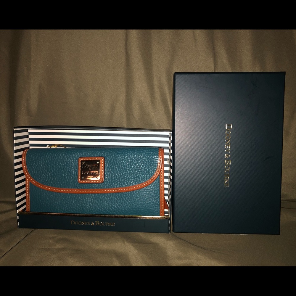 Dooney & Bourke Pebbled Leather Wallet